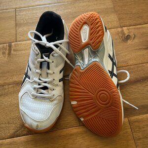 ASICS Women’s Court Shoes – Size 8